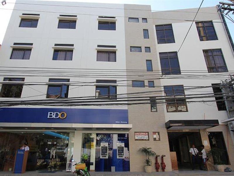 Crown Regency Courtyard Resort Balabag  Bagian luar foto