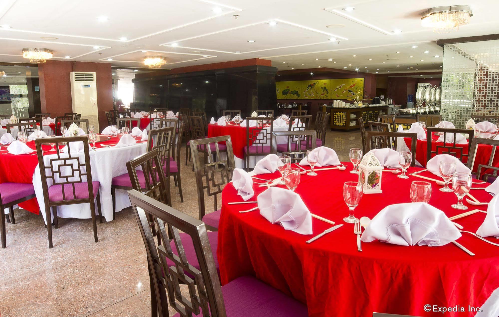Crown Regency Courtyard Resort Balabag  Bagian luar foto